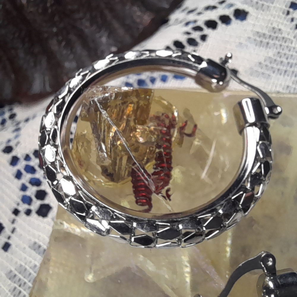 New Stainless Steel Mesh Glitzy Hoop Earrings 1.5" Silvertone - Picture 2 of 6